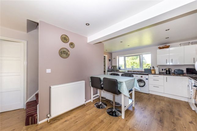 24, Roundfield Avenue, Harpenden photo 3