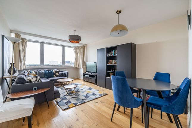 Flat to rent in Porchester Place, London