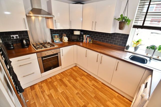 66, Fairfield Street, Salford photo 3