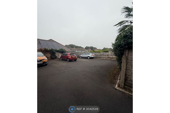 Lymington Road, Highcliffe, Highcliffe photo 3