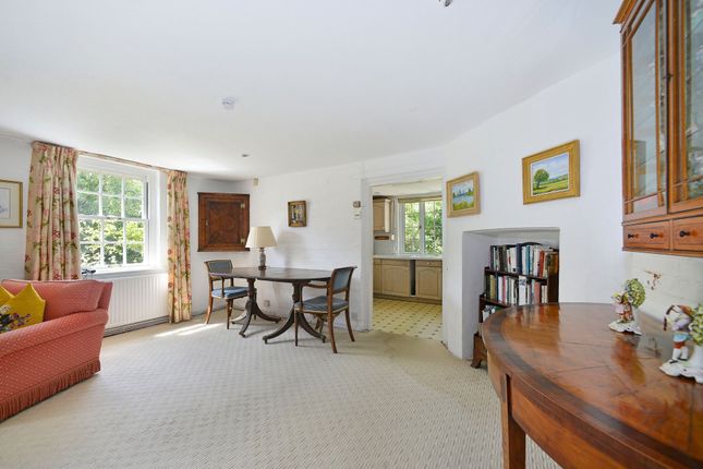 2 Rose Cottages Guildford Road, Cranleigh photo 3