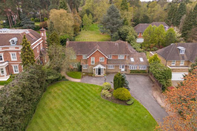 Thumbnail Detached house to rent in Sunning Avenue, Sunningdale, Ascot