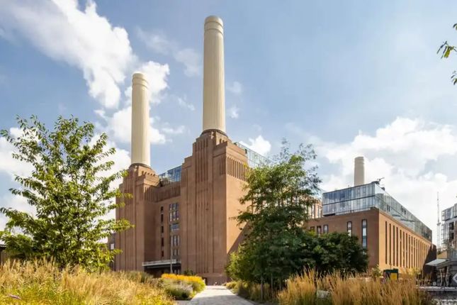 Office to let in Battersea Power Station, London