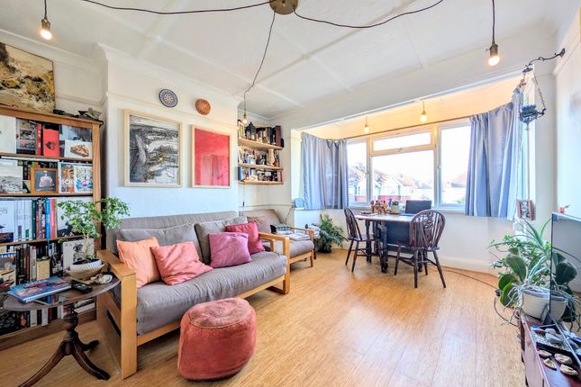 28, Thalassa Road, Worthing photo 2