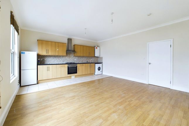 Thumbnail Flat to rent in Lea Bridge Road, Leyton, London