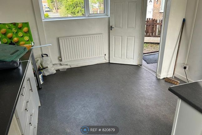 Thumbnail Semi-detached house to rent in Beech Road, Armthorpe, Doncaster