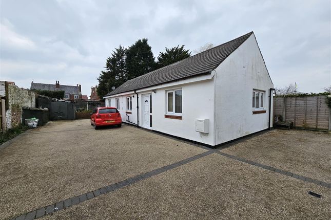 Bungalow to rent in Mill Lane, Southport