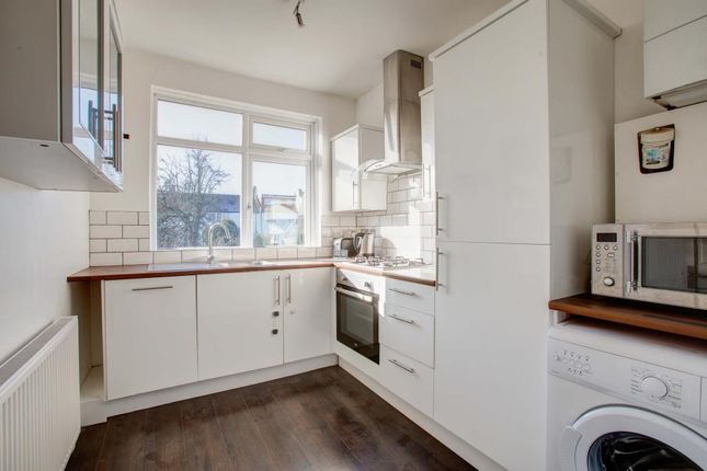 Upper Flat 79, Galpins Road, Greater London photo 5