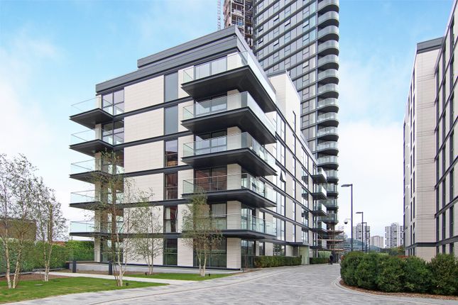 Flat to rent in Waterfront Drive, Chelsea SW10