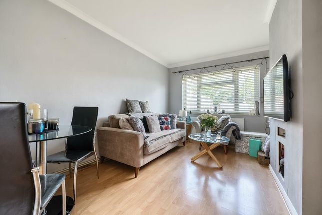 Flat for sale in St Peters Close, Barnet