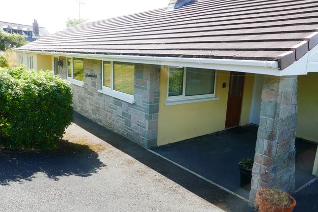 Detached bungalow to rent in Wadham Road, Liskeard, Cornwall