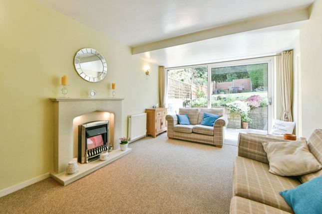 38, Ridge Crescent, Stockport photo 3