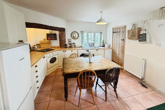 2 Castle Cottages,, Castle Lane, Devon photo 4