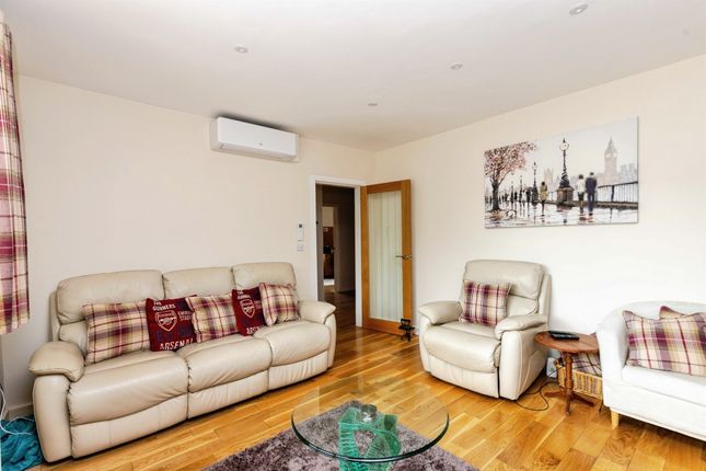 31, Arnolds Lane, Peterborough photo 3