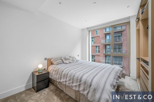 Flat for sale in Palmer Road, London