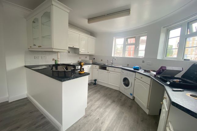 Flat 1, Emlea Court, Emlea Court, Lodge Road, Southampton, Hampshire, SO14, Southampton photo 3
