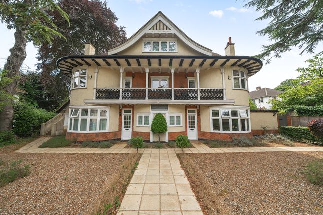 2-bed flat on Flat 1, Glengarry House, 94, Campden Road, South Croydon, £375,000