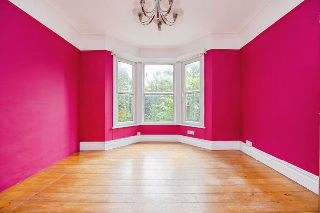 2, Kings Avenue, St. Austell photo 4