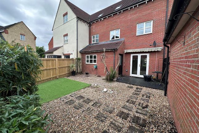 Town house for sale in Grayling Close, Calne