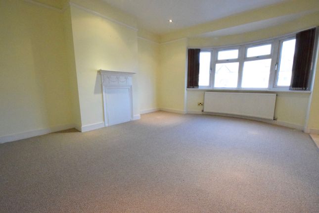 Flat 2, 159 Hamilton Road, LONDON photo 4