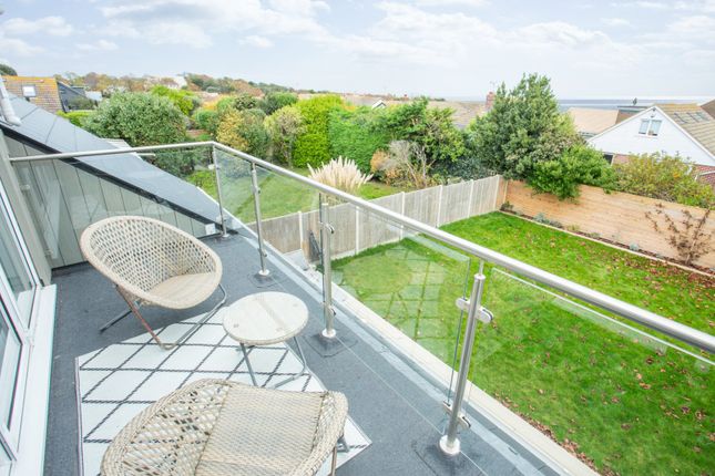 32, Kings Avenue, Kent photo 4