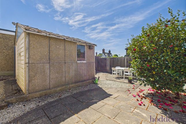 Room 6, 64, Marsh Lane, Addlestone photo 4