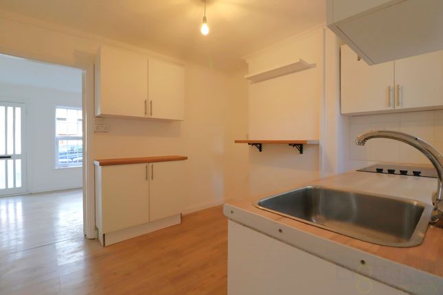 109 Junction Road, Burgess Hill photo 4