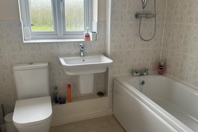 Semi-detached house to rent in Arguile Avenue, Leicester