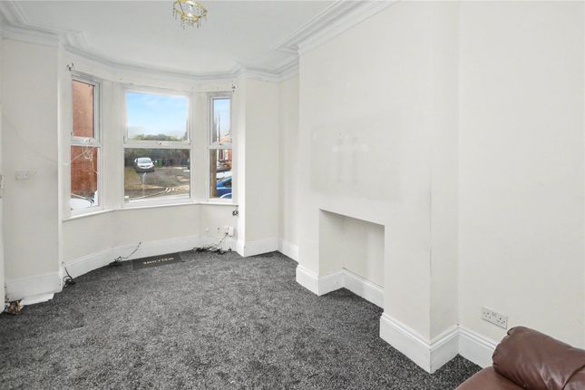 18, Linden Road, West Yorkshire photo 2