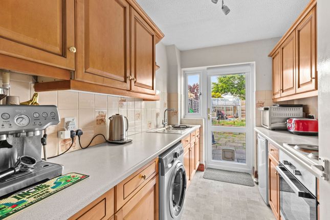 17 Grenville Way, Thame photo 4