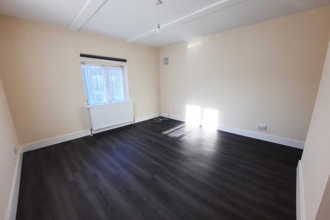 46, North Road, Belvedere photo 3