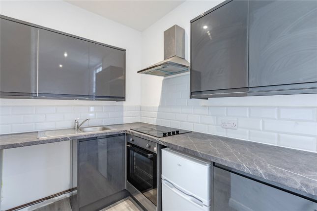 Flat 7, 20, Seaside, Eastbourne photo 4