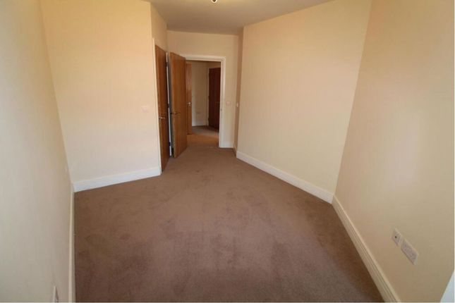 26 Elliott Court, High Street North, Dunstable photo 5