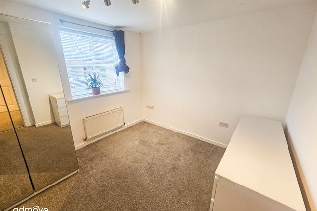 14 Newarth Drive, Lymm photo 4
