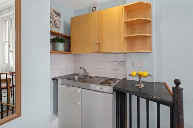 Studio to rent in Flat 17, 27 Lancaster Gate, London