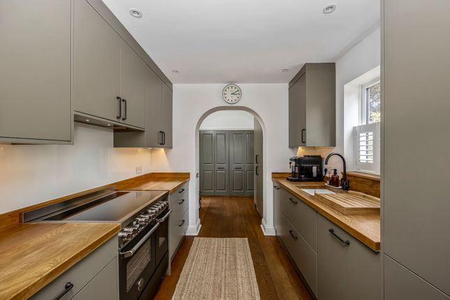Pine Tree Cottage The Street, Pulborough photo 4