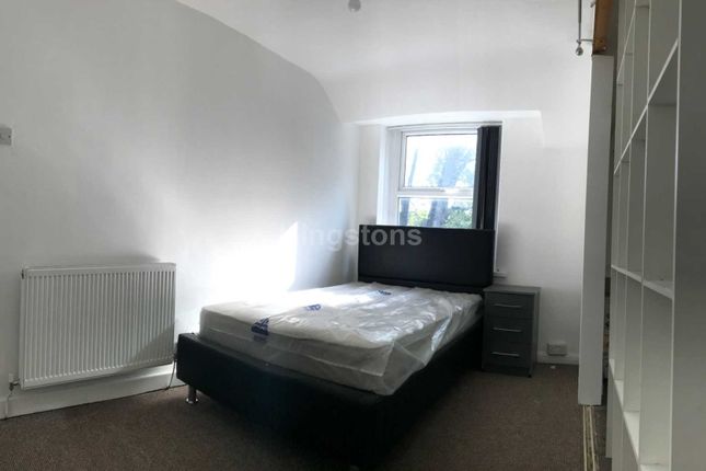 Flat 3, Llanbleddian Gardens, Cardiff photo 3