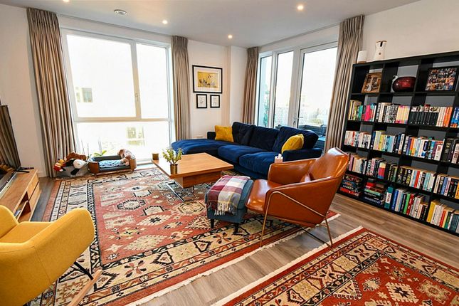 Medawar Drive, London photo 3
