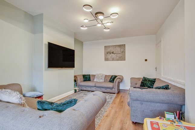 54, Warren Road, London photo 4