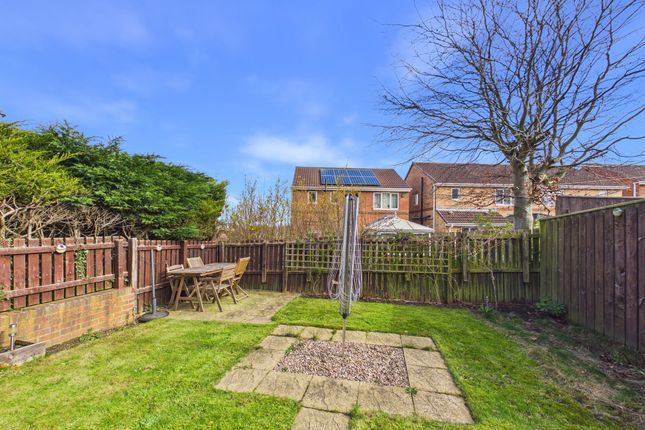 24 Cowell Grove, Rowlands Gill photo 4