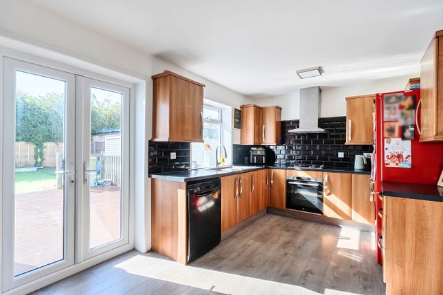 7, Toynbee Road, Hampshire photo 3