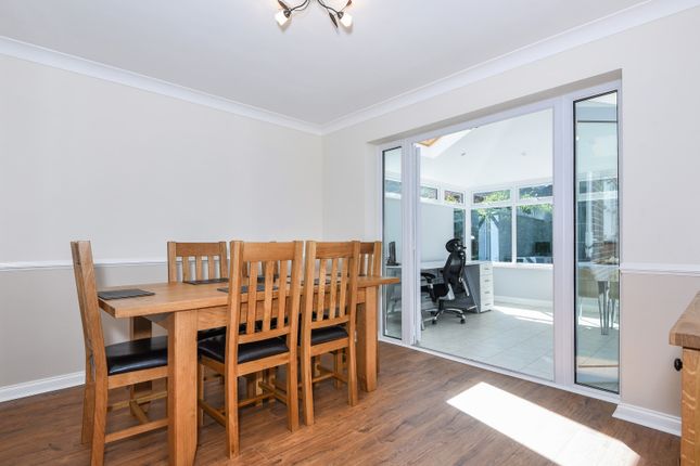 8, Ammanford, Caversham, Reading photo 4