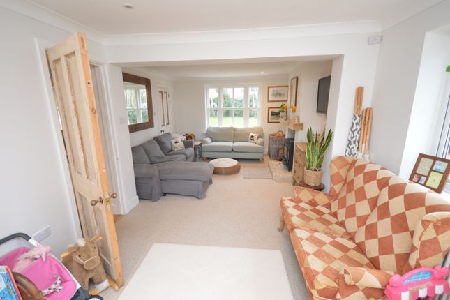 Detached house to rent in Wooden House Lane, Pilley, Lymington, Hampshire