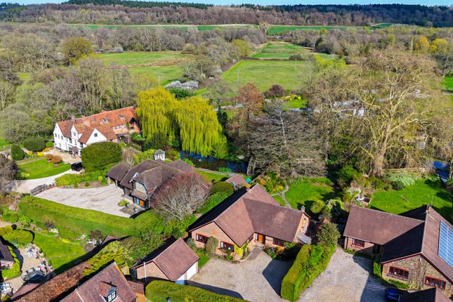 4-bed house on Windgates,, Tidmarsh, Berkshire, £900,000