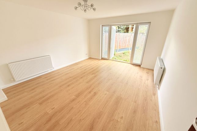 1a Shaftesbury Avenue, Barnet photo 2