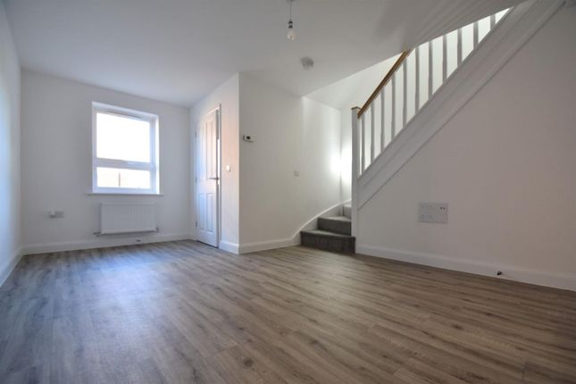 22, Buttercup Glade, Newport photo 4