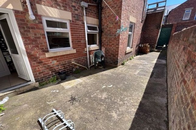 Flat to rent in Buston Terrace, Jesmond, Newcastle Upon Tyne