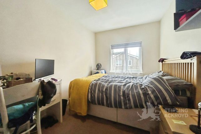 11 Drummond Court,, Drummond Road, Surrey photo 3