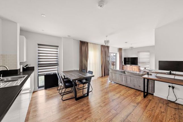 3-bed flat on 35, Blanche Court, Rectory Park Avenue, Northolt, £440,000
