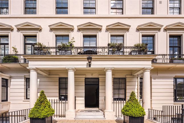 Flat for sale in Hyde Park Gardens, Bayswater, London